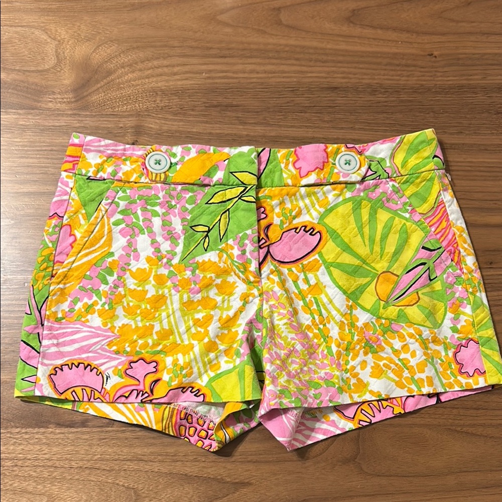 Trina Turk Shorts Size 4